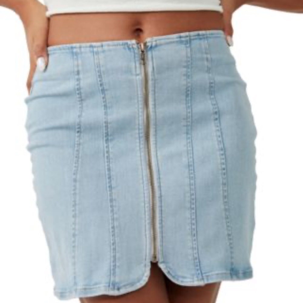 FREE PEOPLE Layla Denim Mini Skirt ‎ in Starwash